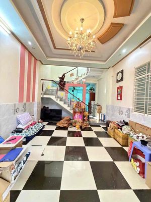 3 fourth floor bedroom 4 roof toilet 7 meters fit and imowr vp cty