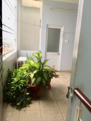 Only 2-2 rooms left. - Bring your suitcase.