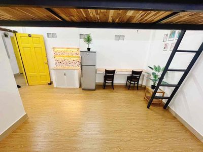 - Full interior.