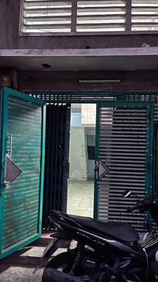 Rent the original house near the base of 4 Âu Cơ and the dragon