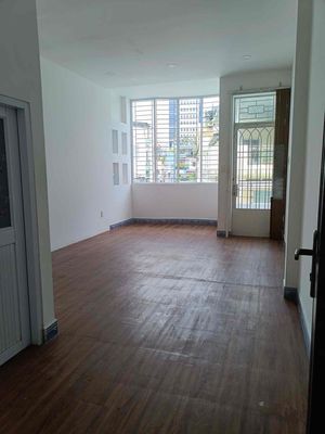 For the alley building, address 355 Sư Vạn Hạnh District 10 areas 5 x20 meters