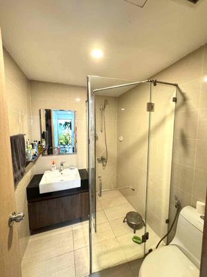 Rent a Botanica Premier apartment. One bedroom. 55m2 bathroom near the park.