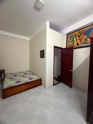 It's the women who rent rooms-- Lê Văn Lương, District 7