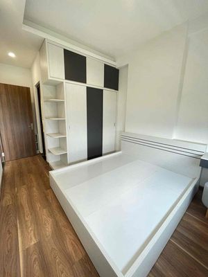 Rent two bedrooms 66 m2 Full of nice interiors in the heart of the 7th District near Mount Fuji