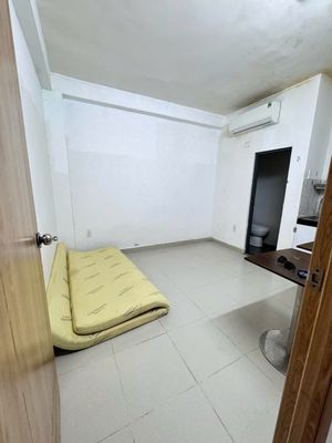 Let's rent room 451/Xô Viết Nghệ Tĩnh through District 1 1 2 p.