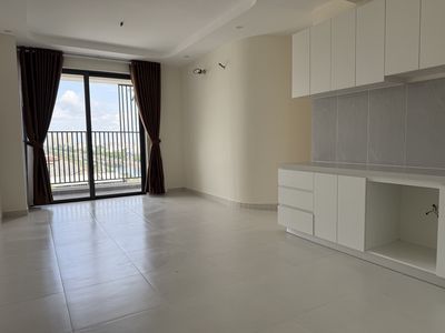 Renting Aurora Residence three cooly bedrooms.