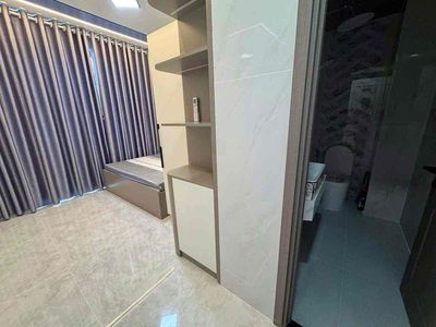 New building. Three bedrooms. Four toilets. Full interior. The real picture and video are 100 percent.