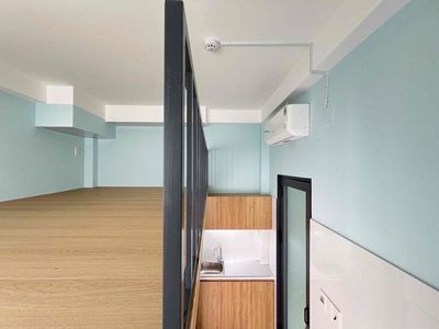 Renting room security room with elevators/ near the University of lantech gtvtfu