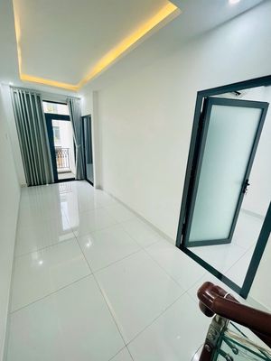 House compund verosa well filled--the basic furniture makes cty and stays - 5 bedrooms