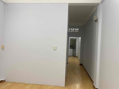 Rent an empty apartment. You can enter immediately.