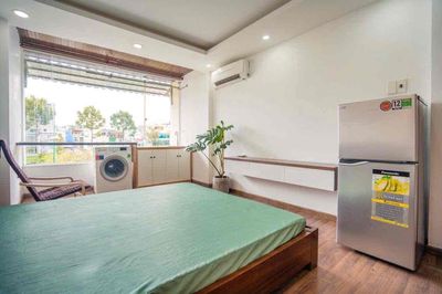 real - real value_studio view polar chill_full interior