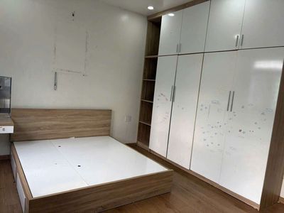 The house has three bedrooms, Mã Lò--9 million.