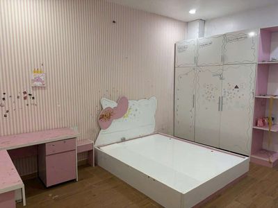 The house has three bedrooms, Mã Lò--9 million.