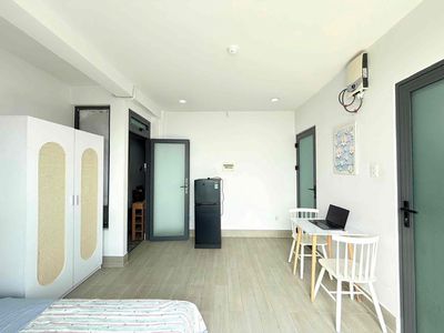 Nice 28 M2 super cool - sky windows bancol - available