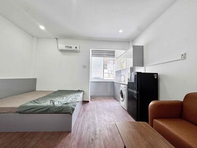 Open the apartment. The entire apartment is open. 30 meters.
