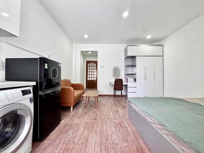 Open the apartment. The entire apartment is open. 30 meters.