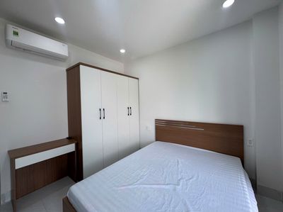 The owner himself rented a 30-foot bedroom.
