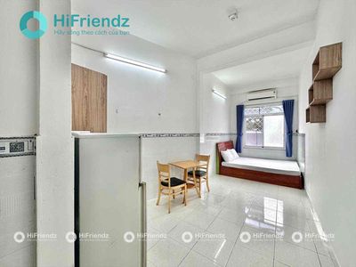 The service apartment split the open window wide Nguyễn Văn Trỗi main line
