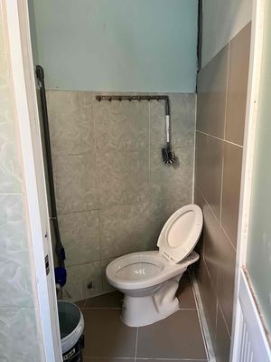 Renting an alley room 927.