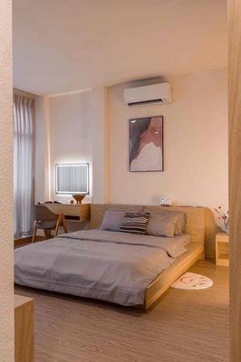Tell Zhang the Guardian in District 3, near Otttel, circle  cmt8, easy to move from District 1