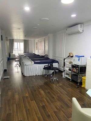A Trần Hưng Đạo, District 1 0195 M2 7th floor plus a very good MEDI mining elevator.