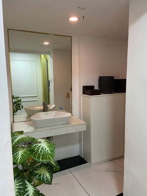 A Trần Hưng Đạo, District 1 0195 M2 7th floor plus a very good MEDI mining elevator.