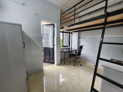 The owner rented the banding room, the new home.