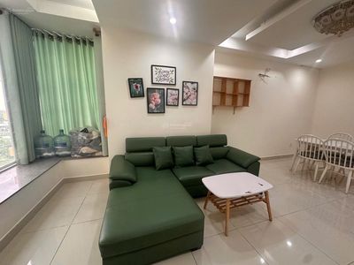 Rent a man's apartment. Two bedrooms with an interior of 3.5 million.