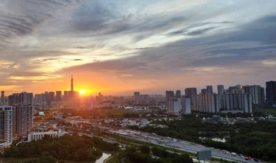 Palm Heights - rent 3 bedrooms plus, 2 view landmark 81. The empty house is right here.