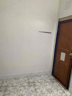 Rent a room near the Phú Nhuận stop for 2.2 million a month.