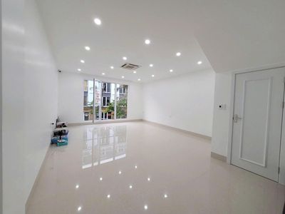new home - 68 E Trương Công Định, 1806 14, Q.Z.qz1. Area uses 400 meters2.