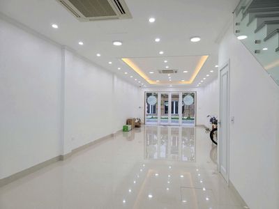 new home - 68 E Trương Công Định, 1806 14, Q.Z.qz1. Area uses 400 meters2.