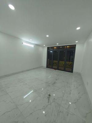 nice 4th floor home - 4th M X 20 M