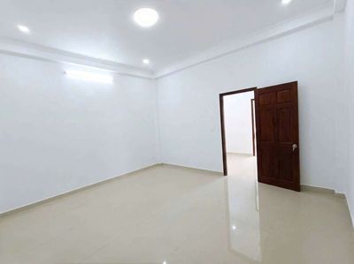 lâm thi hố new house. 6 meters clear, 4 bedrooms 3 toilets, 2 linens