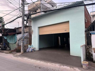 An Phú Đông 10 Front House
