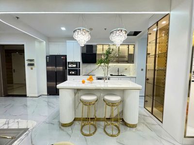 We'll have to rent a three-room suite of high-level Vinhomes Central Park.