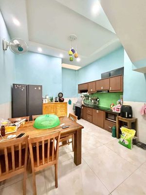 Nice house, four bedrooms - full interior - nearly ten thousand city - 16 million