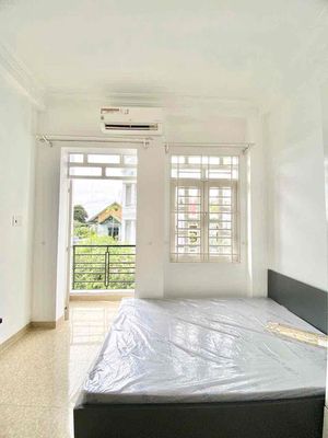 The open balcony studio - full interior - flower section