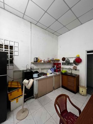Rent Ttn1. Full interior. 5 meters x 13 meters. Two bedrooms. Seven million.