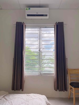 Open-air window studio - full interior - right Phan Xích Long