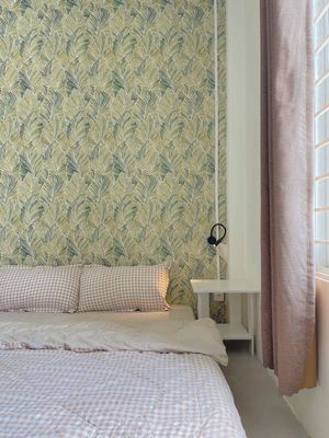 Open-air window studio - full interior - right Phan Xích Long