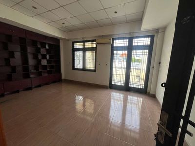 Rent the original house in front of Tân Phong district 7