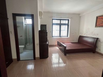 Rent the original house in front of Tân Phong district 7