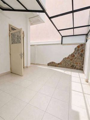 Rent a nice house in front of the Tân Quy Tân Quy district.