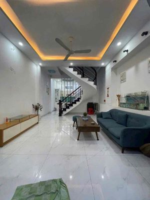 The alley has a basic three-room interior.