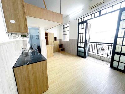 Nguyễn Công Hoan balcony room