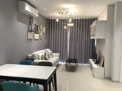 Dragon Hill 2, 2 bedroom 2 1 1.5 million toilets