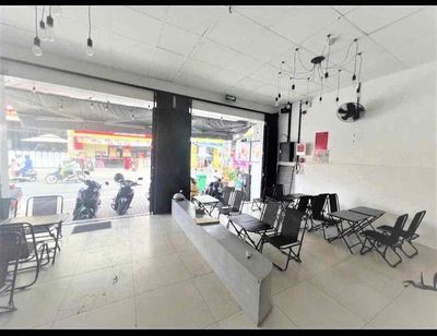 Rent a business street. area 6 meters x 6 meters house 1 floor cost 17 trieu