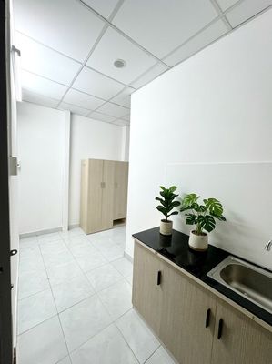 The kitchen room, private bedroom. Even Phan Long.