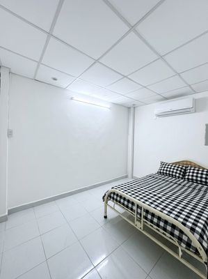 The kitchen room, private bedroom. Even Phan Long.